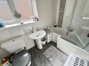 bathroom- click for photo gallery